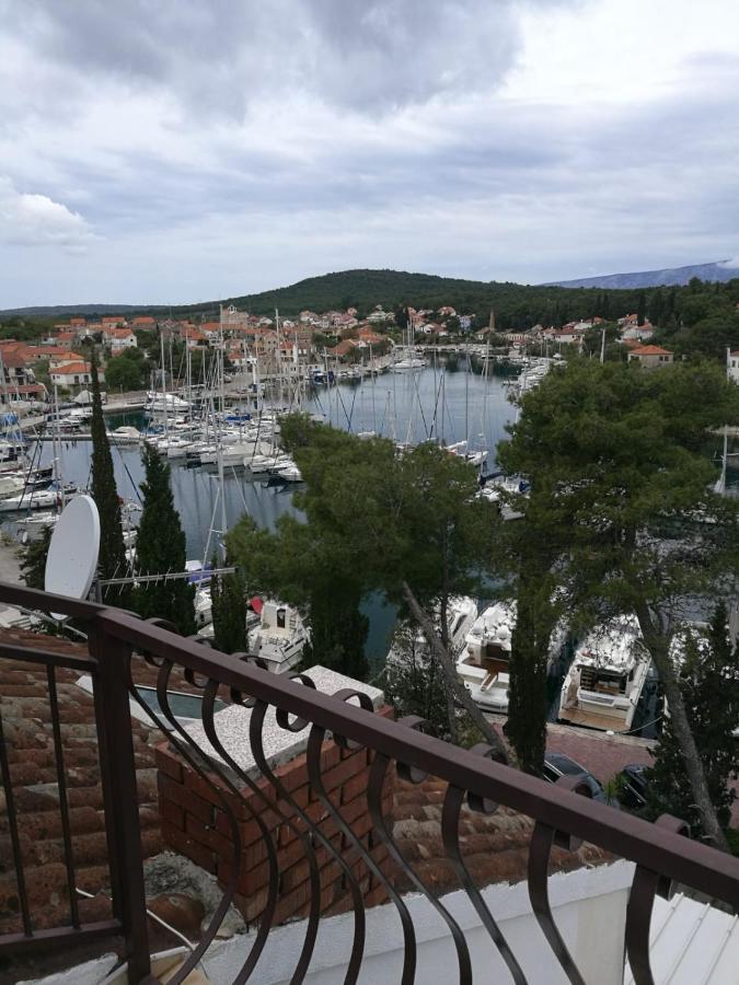 Ivanka Apartments Vrboska Esterno foto