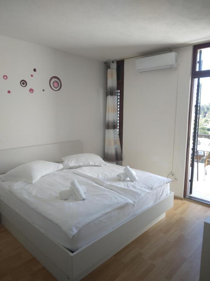 Ivanka Apartments Vrboska Camera foto