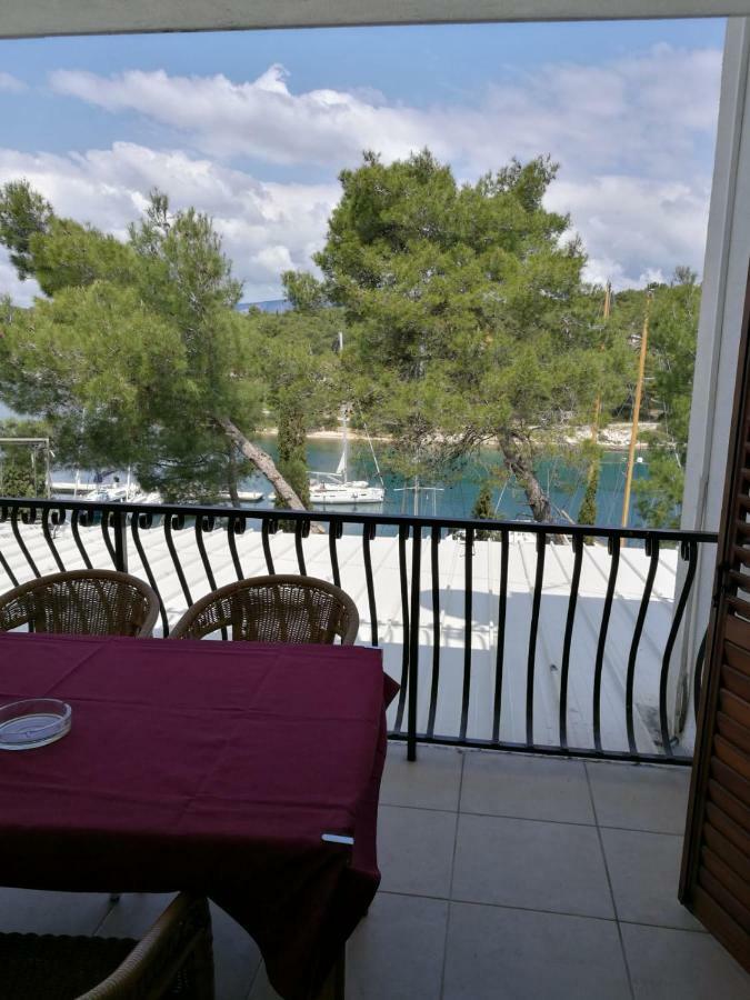 Ivanka Apartments Vrboska Esterno foto