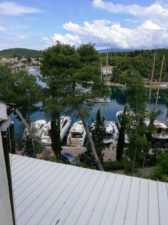 Ivanka Apartments Vrboska Esterno foto